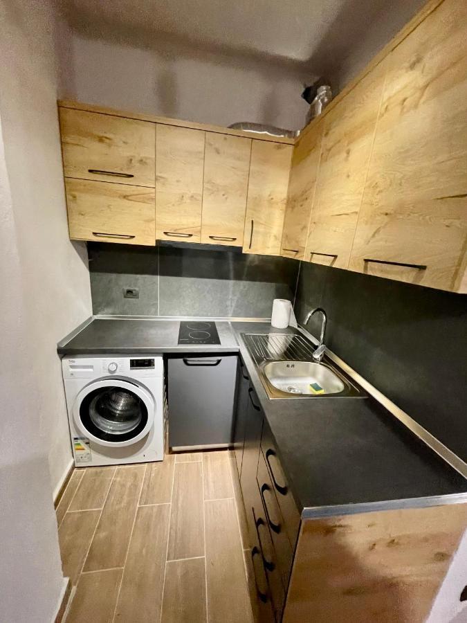 Keon Superb Studio Apartament Tirana Eksteriør billede